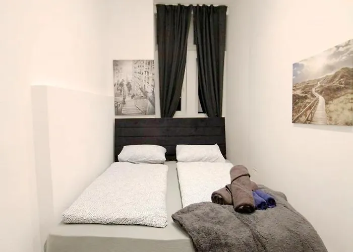 Comfortable In Akh Area *